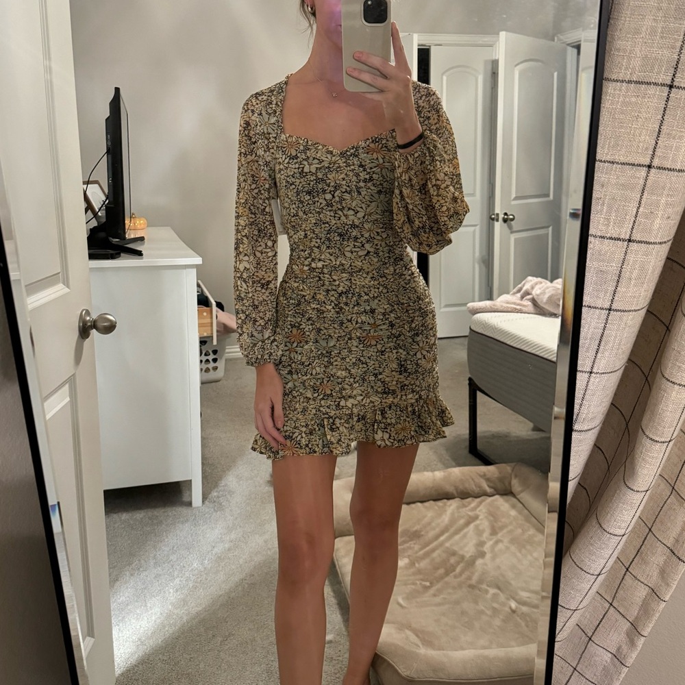NWT ASTR The Label | Marcella Mini Dress Floral Print Long Sleeve Size Small